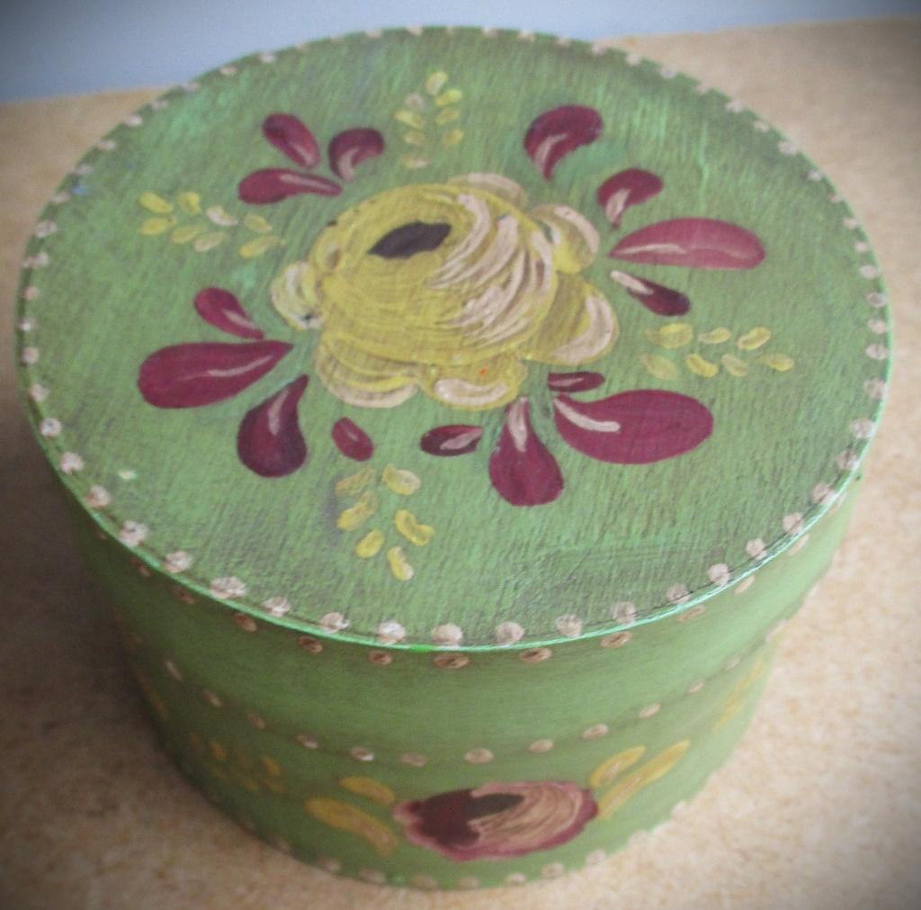 Rosemaling stijl handbeschilderd houten doosje~retro, Ophalen of Verzenden