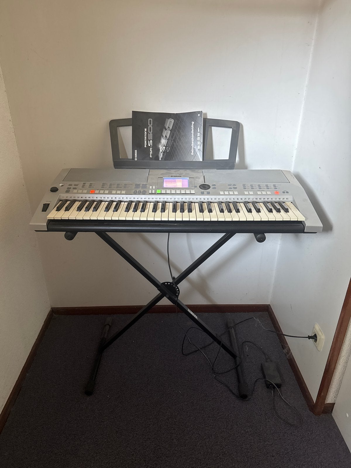 Yamaha PSR-S500 Keyboard met standaard en handleiding, Muziek en Instrumenten, Ophalen, Yamaha, Met standaard, 61 toetsen