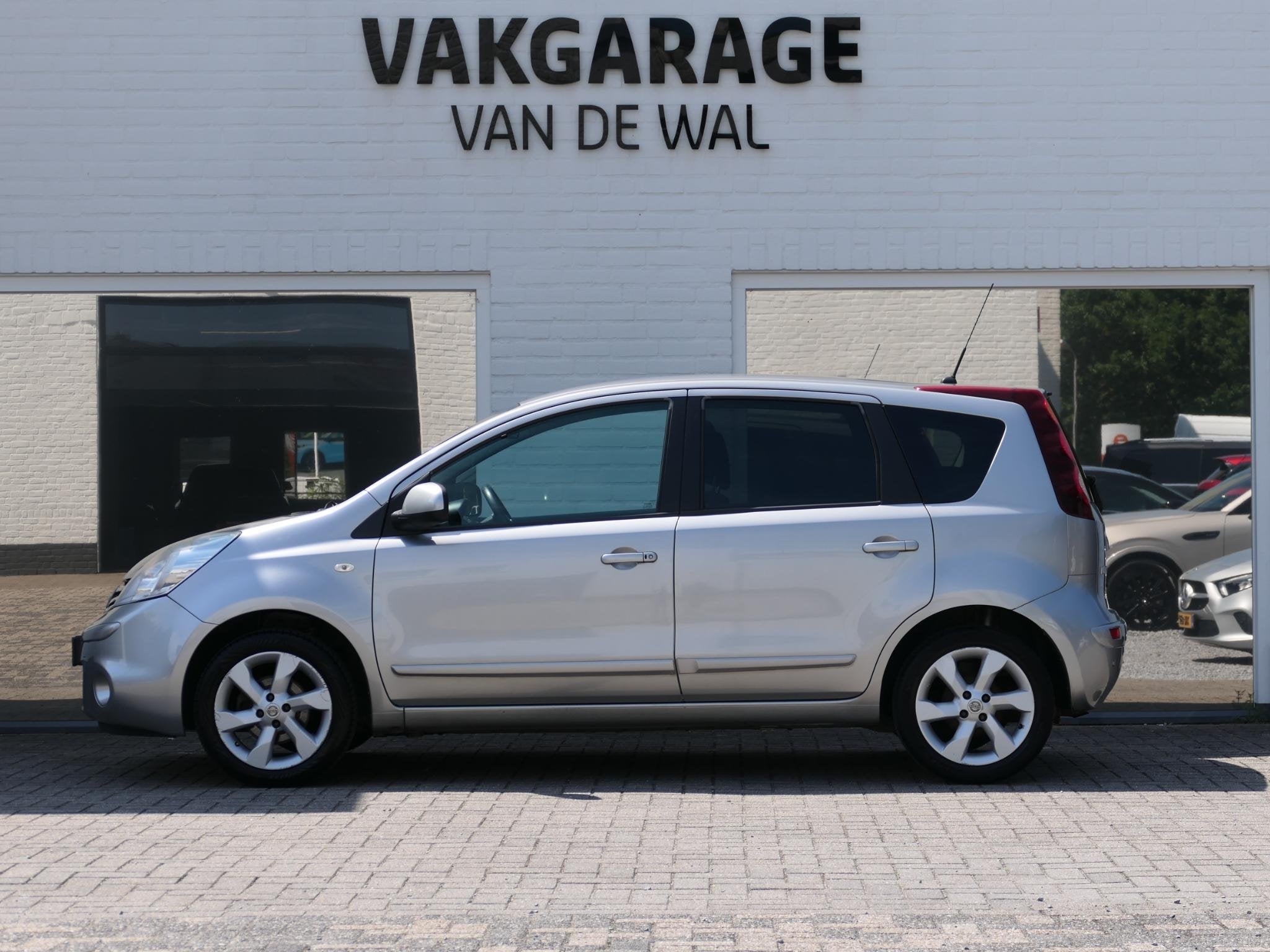 Nissan Note 1.6 Life + | Parkeersensoren | Lichtmetalen velg, Voorwielaandrijving, Gebruikt, 4 cilinders, Parkeersensor