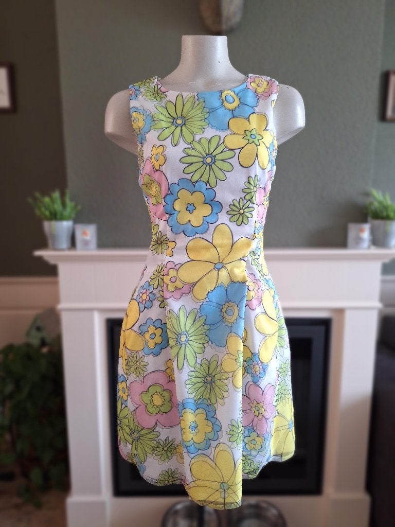 Julia June mooie bloemen jurk S 36, Knielengte, Maat 36 (S), Meerkleurig, Verzenden