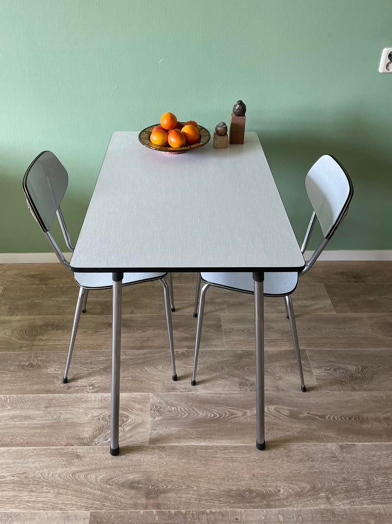 Retro formica eettafeltje met stoelen, in goede staat!, Ophalen, Overige materialen, 50 tot 100 cm, Tot twee personen