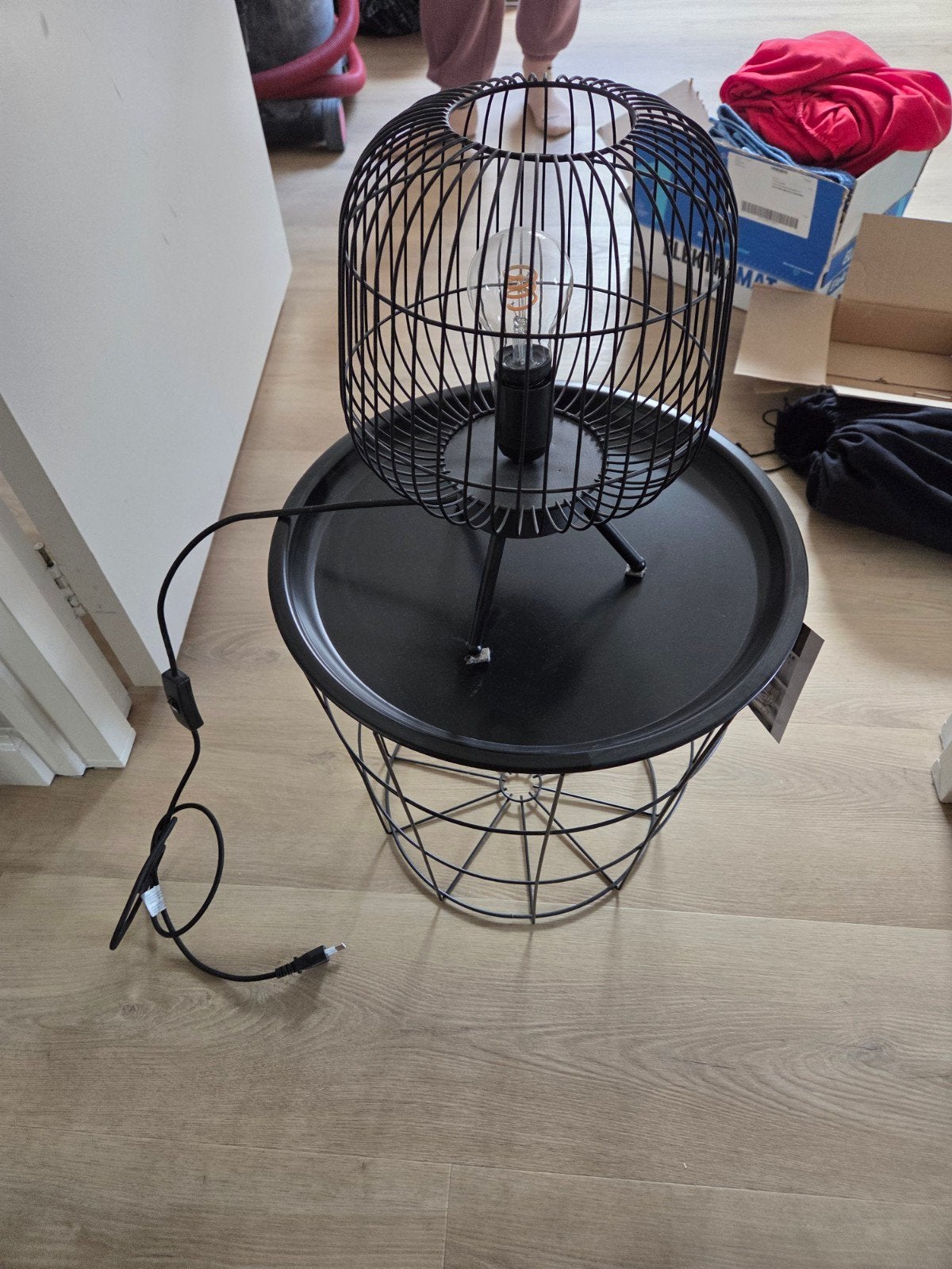 Tafeltje + lamp, Ophalen