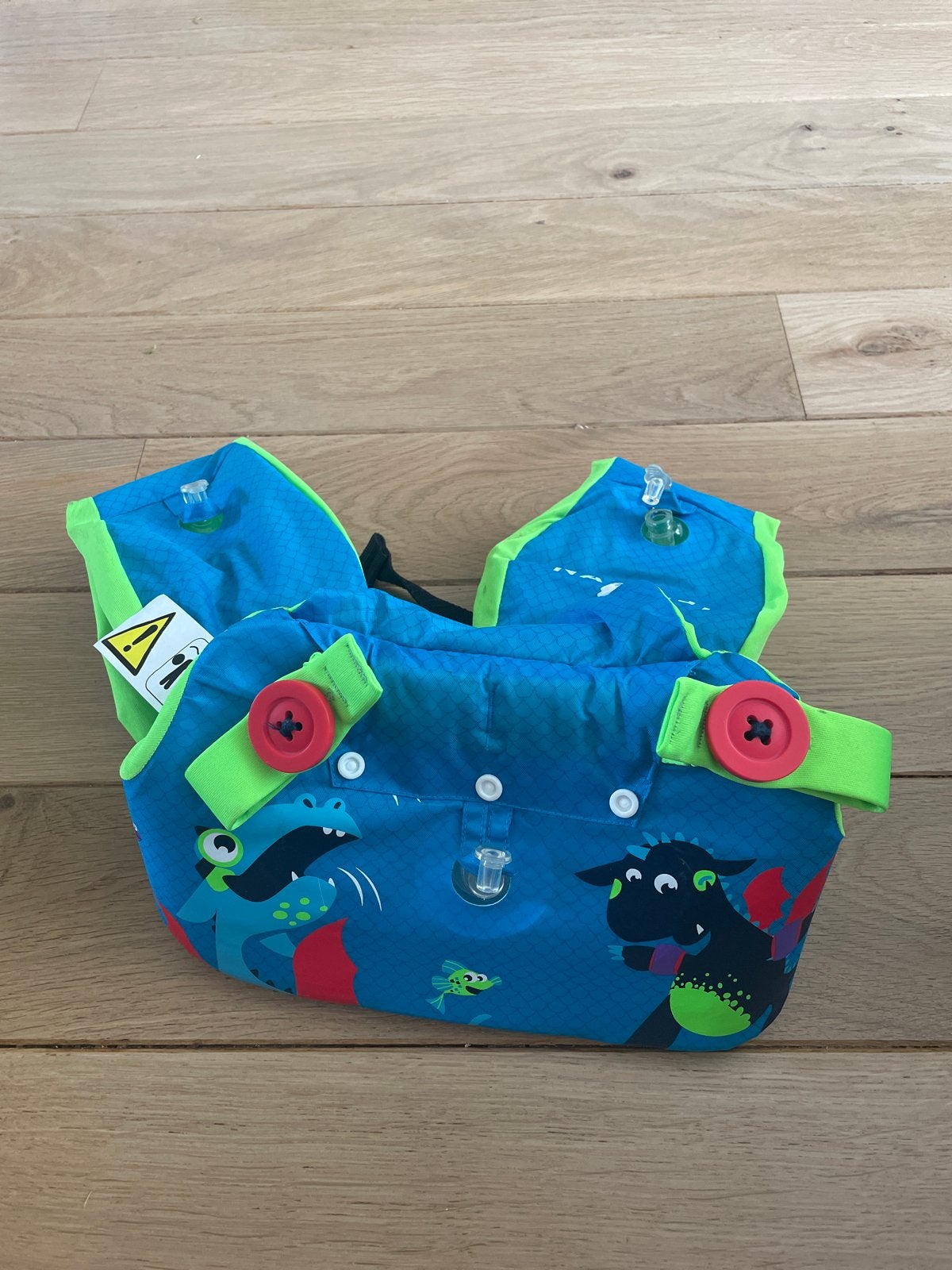 Nieuw Nabaiji zwemvest/zwembandjes 15-30kg drakenprint, Ophalen, Zo goed als nieuw, Jongetje of Meisje