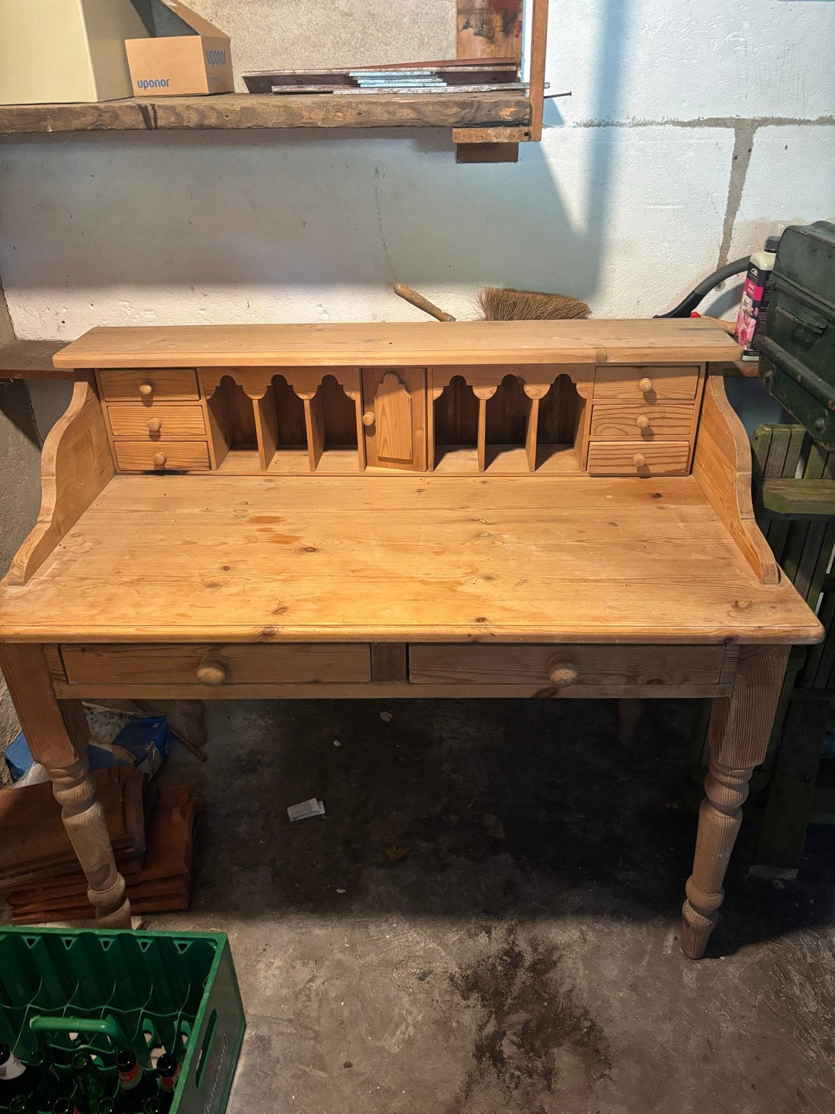 Grenen bureau met lades, Ophalen