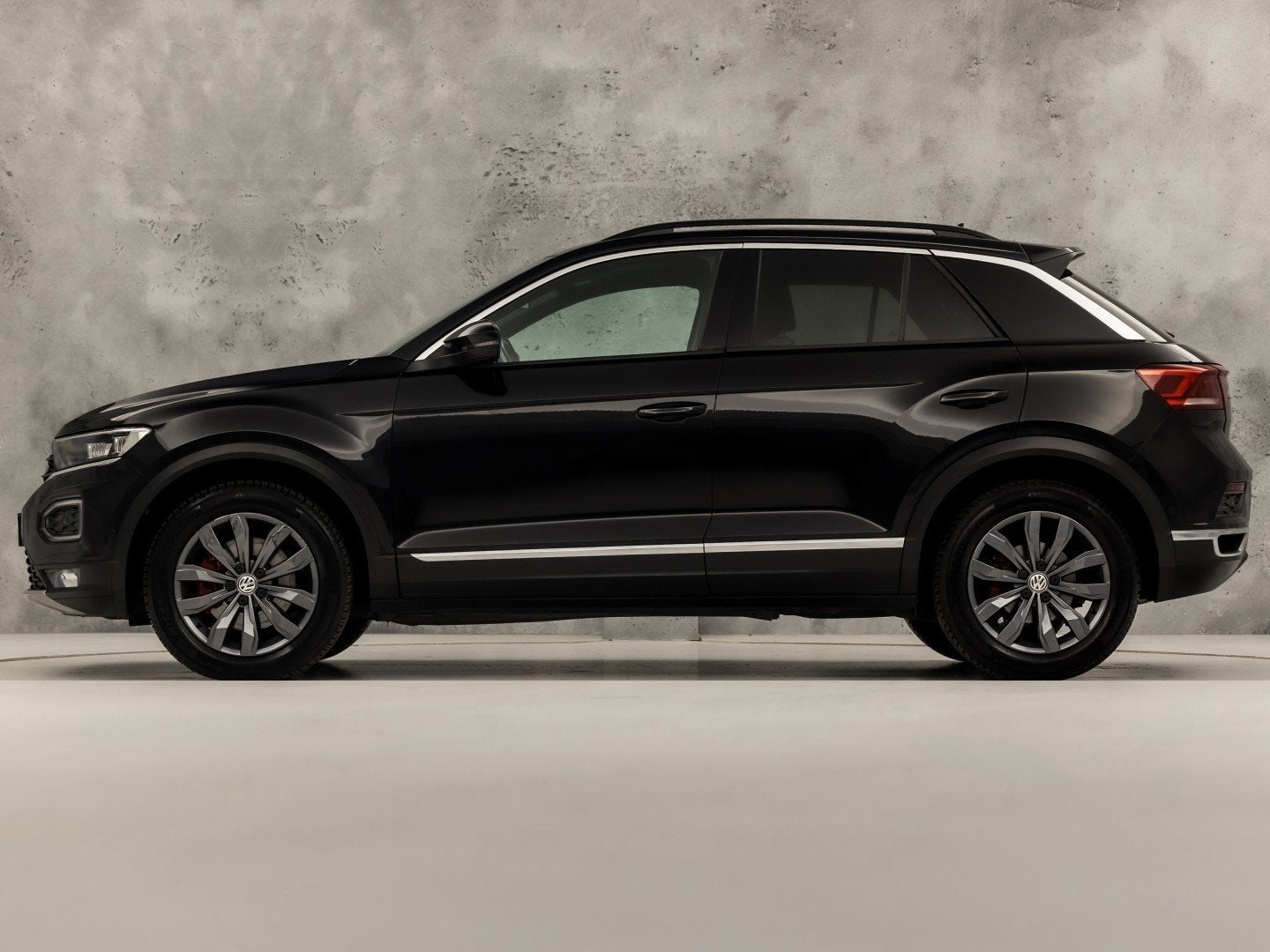 Volkswagen T-Roc 2.0 TSI 4Motion Sport R 190Pk Automaat (VIR, Auto's, Volkswagen, Automaat, Gebruikt, Zwart, Vierwielaandrijving
