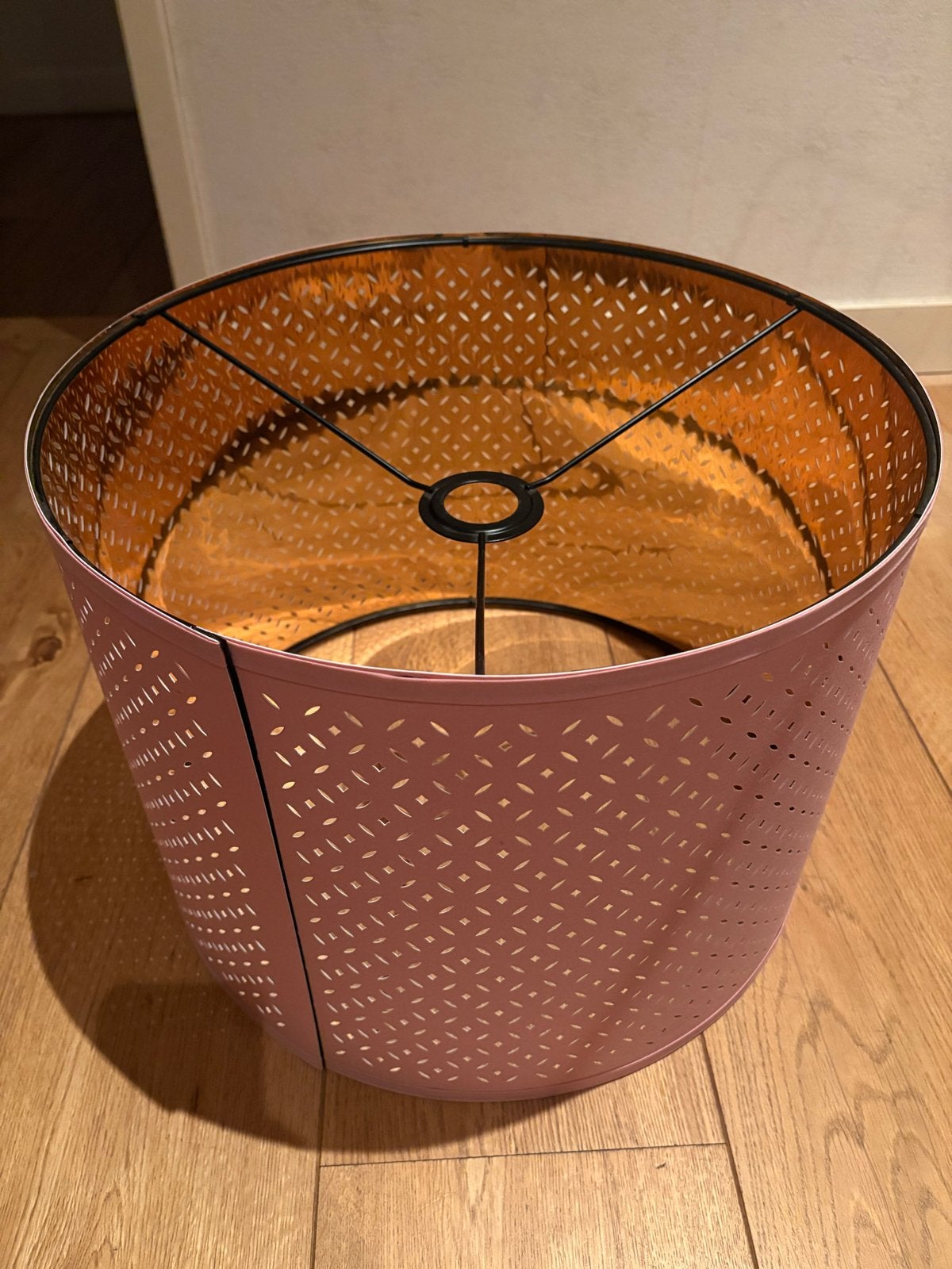 Roze lampenkap IKEA met roségouden binnenkant, Metaal, Overige typen, Rond, Ophalen of Verzenden