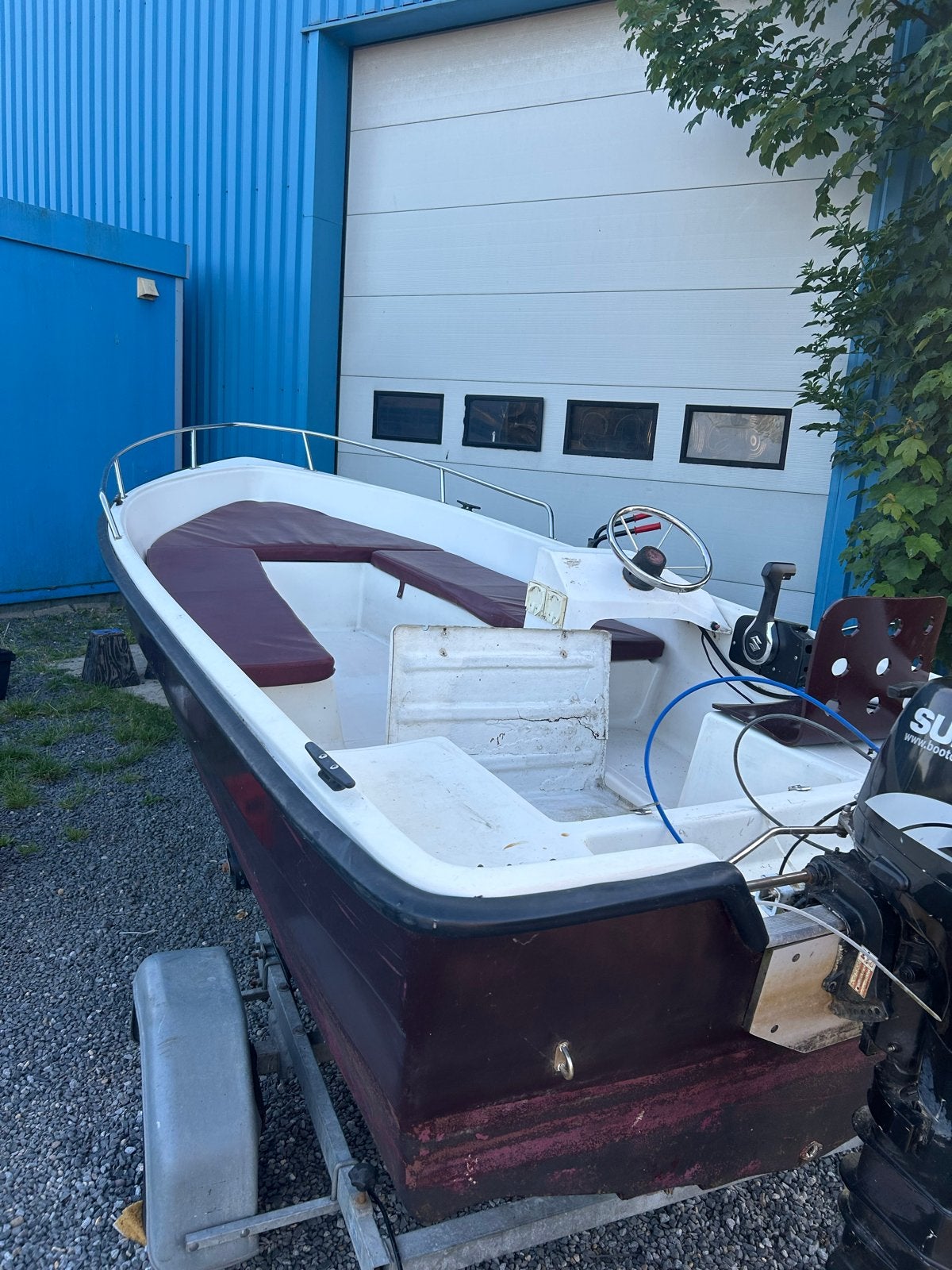 Leuke boot met nieuwe bekerhouders en aanmeertouwen, Watersport en Boten, Ophalen, Gebruikt, Buitenboordmotor, Kussenset
