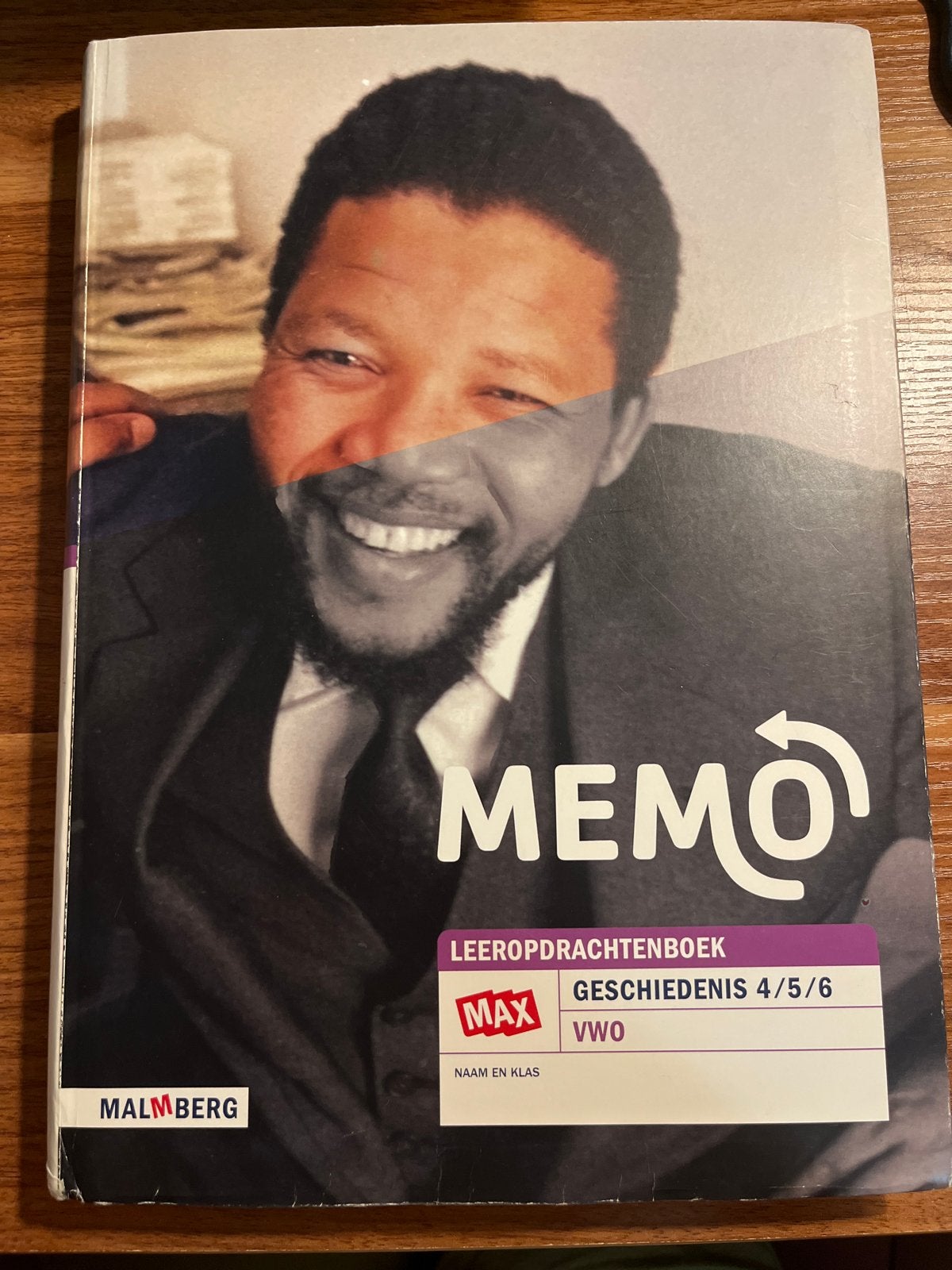 MEMO Geschiedenis 4/5/6 VWO Leeropdrachtenboek, Ophalen of Verzenden, Zo goed als nieuw, Politiek