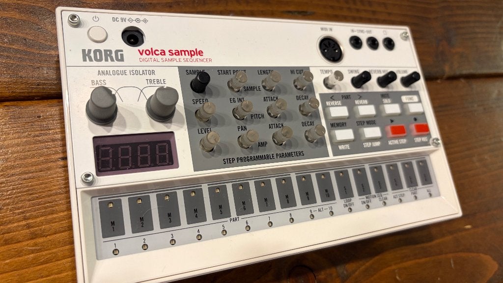korg volca sample met decksaver, Korg, Zo goed als nieuw, Met midi-aansluiting, Overige aantallen