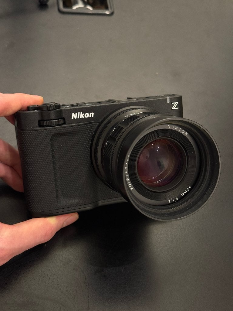 Nikon ZR, Audio, Tv en Foto, Fotocamera's Digitaal, Screenprotector, Bluetooth, Ophalen of Verzenden, Zo goed als nieuw