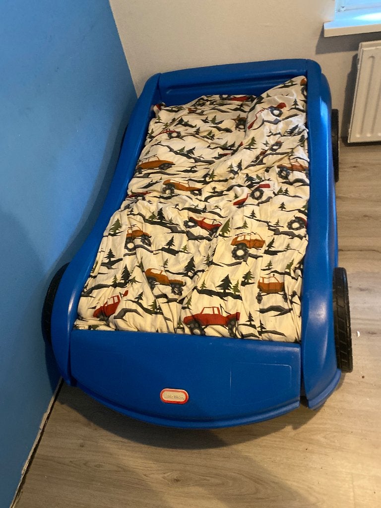 Auto peuterbed, Kinderen en Baby's, Kinderkamer | Bedden, Ophalen, Gebruikt, 140 tot 160 cm, 70 tot 85 cm