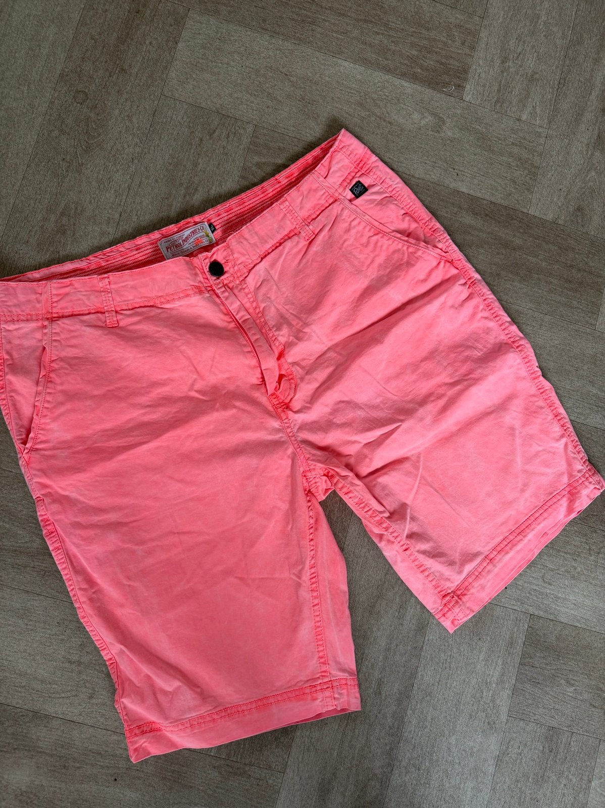 Petrol Industries Korte Broek Neon Roze Maat XL, Ophalen of Verzenden, Zo goed als nieuw, Maat 56/58 (XL), Roze