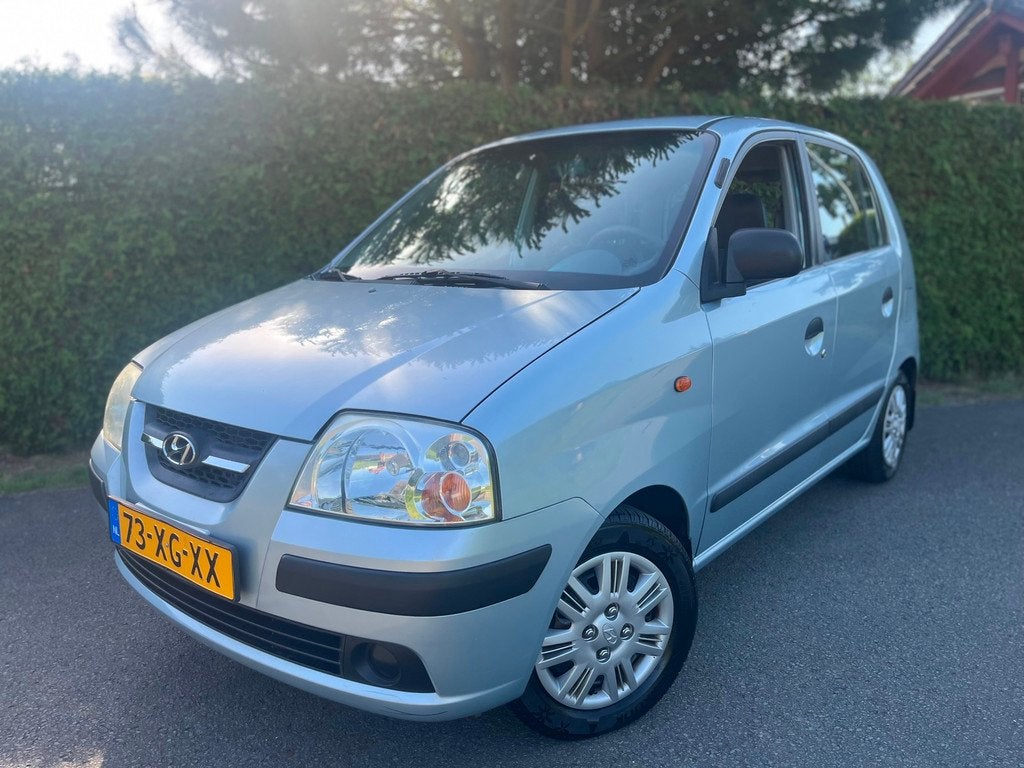 Hyundai Atos 1.1i Active Young INRUILKOOPJE APK NAP EXPORT !, Auto's, Hyundai, Voorwielaandrijving, Stof, 4 cilinders, Bedrijf