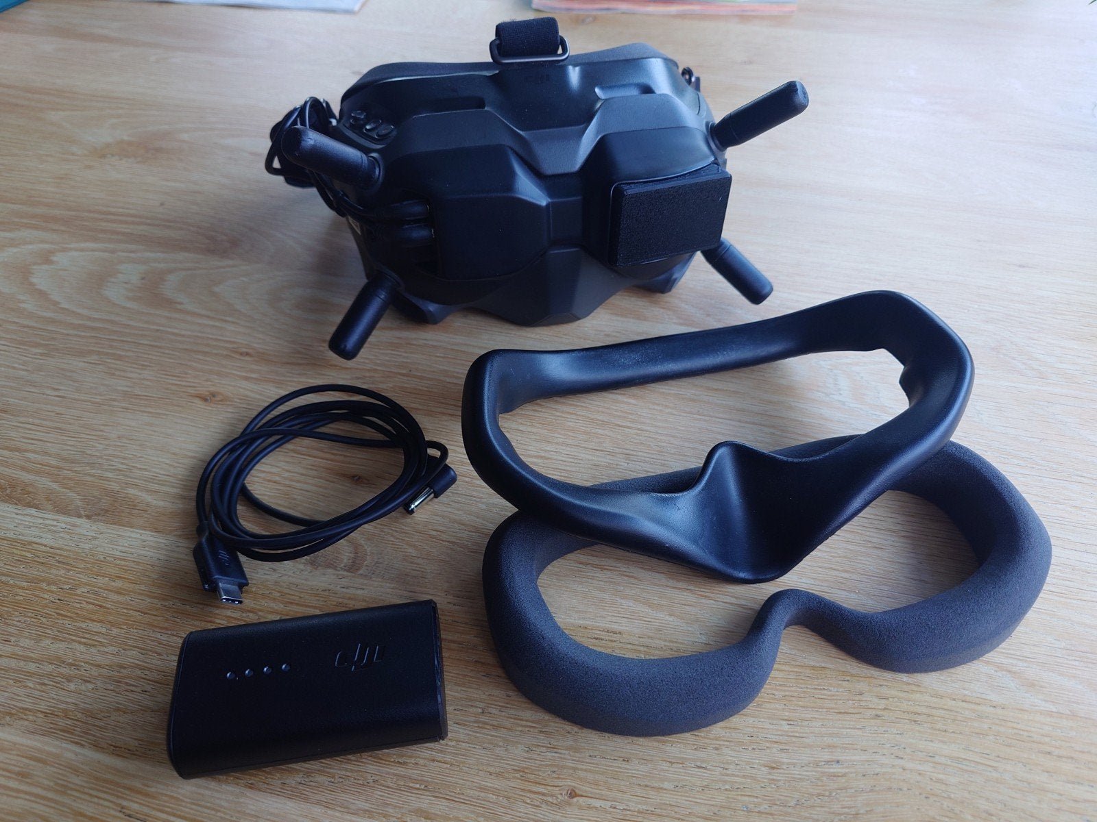 DJI V2 FPV Goggles met BDI Digidapter Analoge Faceplate, Hobby en Vrije tijd, Modelbouw | Radiografisch | Helikopters en Quadcopters