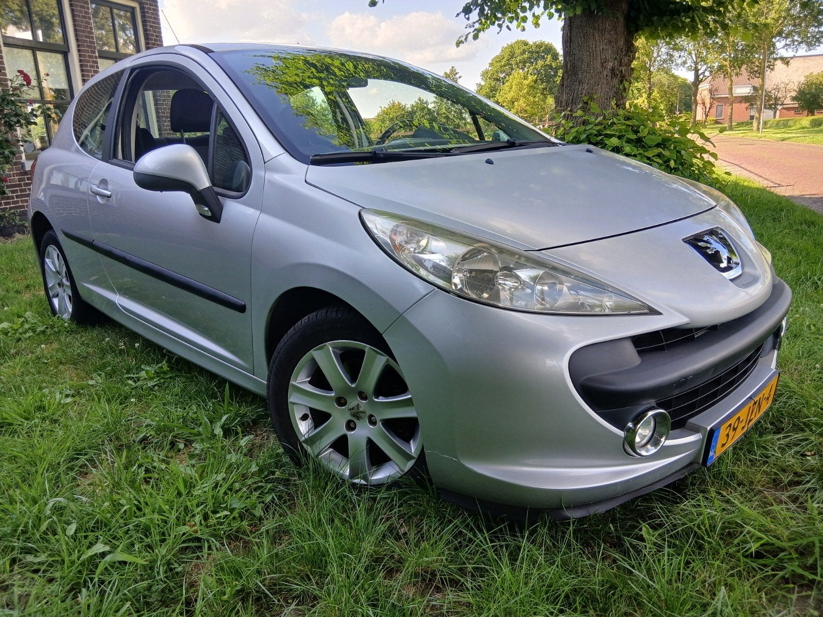 Probleemloze Peugeot 207 1.4 VTI 16V 3DRS 2009 AIRCO, Voorwielaandrijving, Stof, Zwart, 49 €/maand