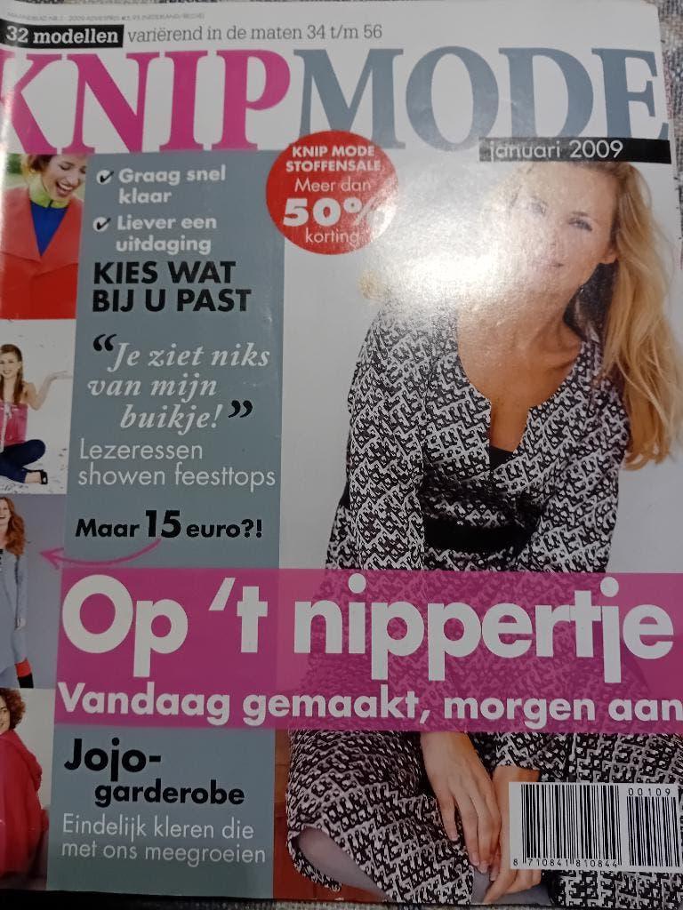 2 Knipmode's januari en februari 2009, Ophalen of Verzenden, Zo goed als nieuw, Vrouw, Knipmode
