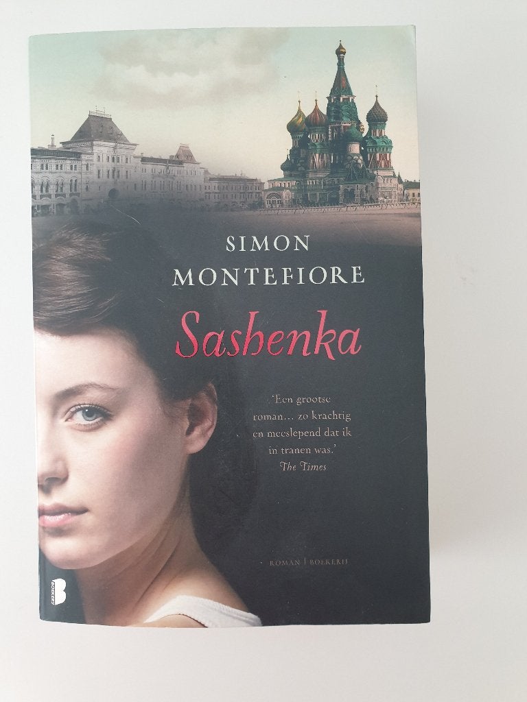 Sashenka - Simon Montefiore, Ophalen of Verzenden, Zo goed als nieuw