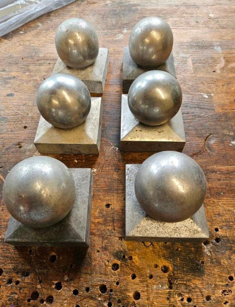 Set van 6 metalen bolornamenten voor hek of paal, Tuin en Terras, Ophalen of Verzenden, IJzer, Sierhekwerk