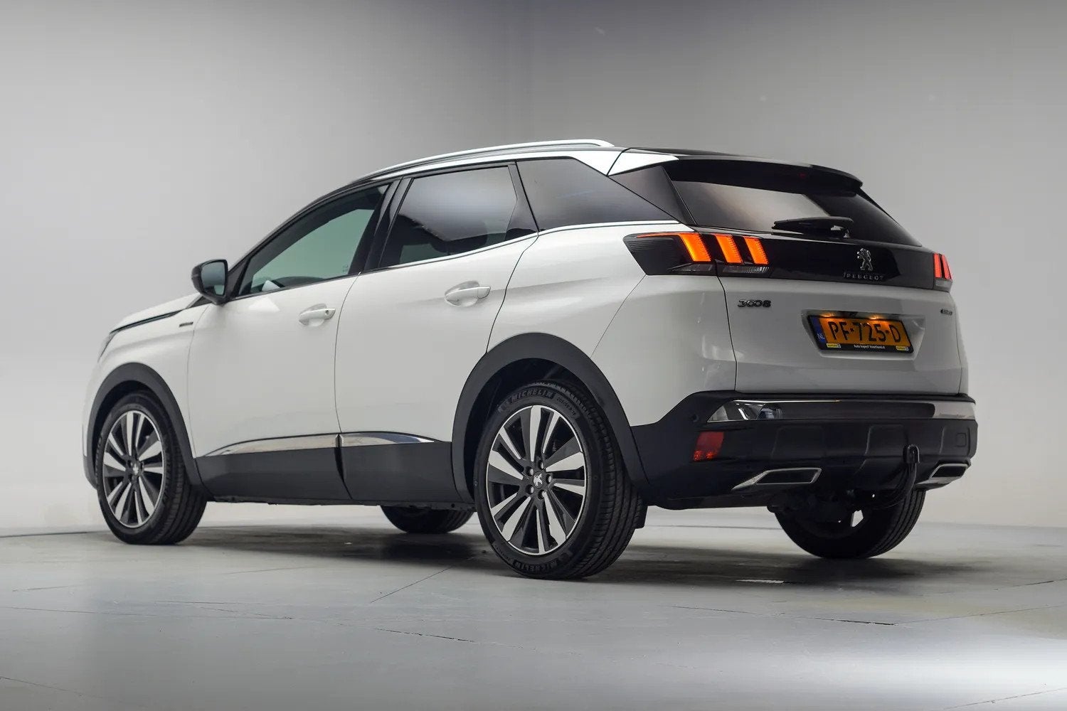 Peugeot 3008 1.6 e-THP 165pk GT Line Aut. [ Trekhaak Panoram, Auto's, 4 cilinders, Wit, Bedrijf, 165 pk