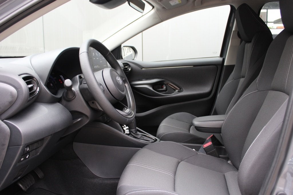 Toyota Yaris 1.5 Hybrid Dynamic Comfort Pack / Lende-steun /, 12 maanden, Gebruikt, Automatische klimaatregeling, 450 kg