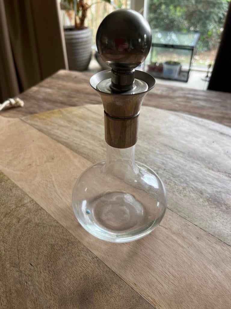 Antieke glazen karaf met verzilverde dop, Ophalen