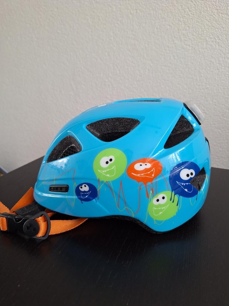 Cube verstelbare kinder fietshelm, lichtje, maat 51- 55 cm, Ophalen of Verzenden, Zo goed als nieuw, Jongen of Meisje, Cube