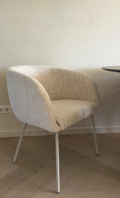 Eetkamerstoelen WOOOD creme/beige 4-stuks (4 mnd oud), Ophalen, Overige kleuren, Zo goed als nieuw, Vier