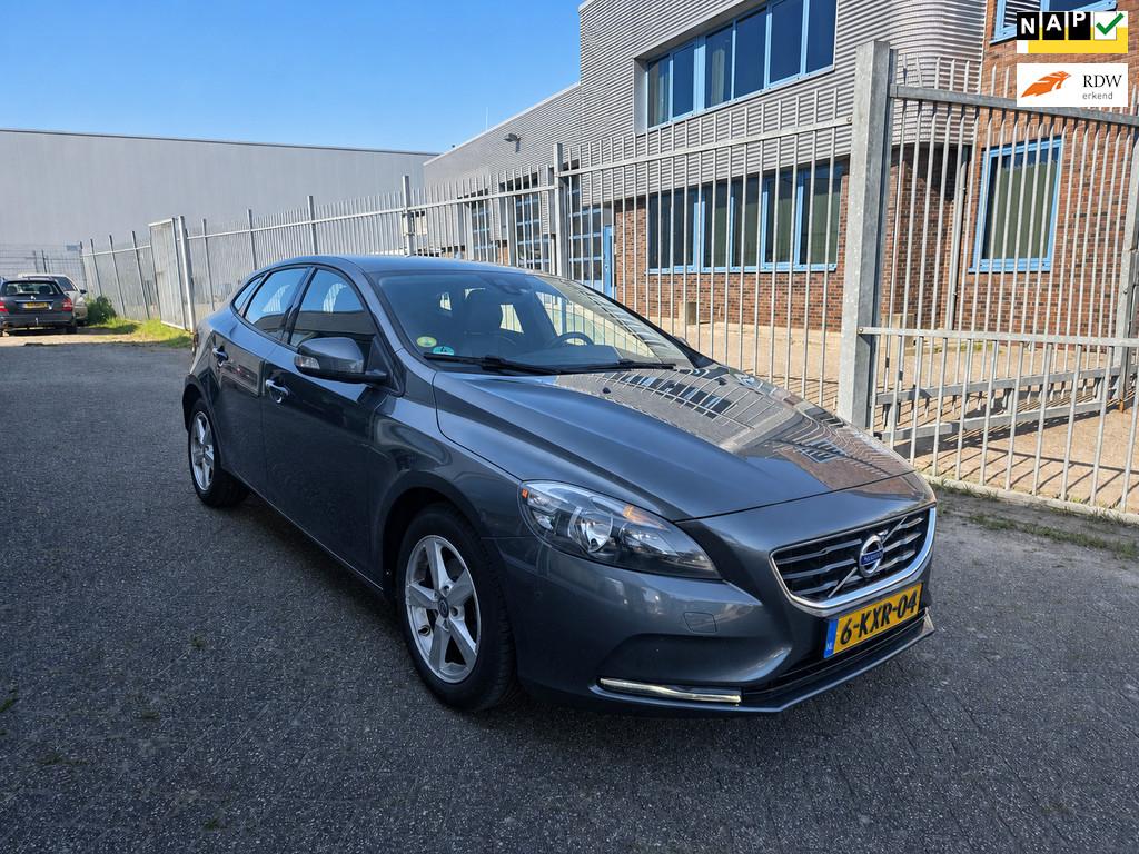 Volvo V40 1.6 D2 Kinetic|NAP|PDC|CRUISE|STOELVW|, Auto's, Volvo, Voorwielaandrijving, Euro 5, Gebruikt, 4 cilinders