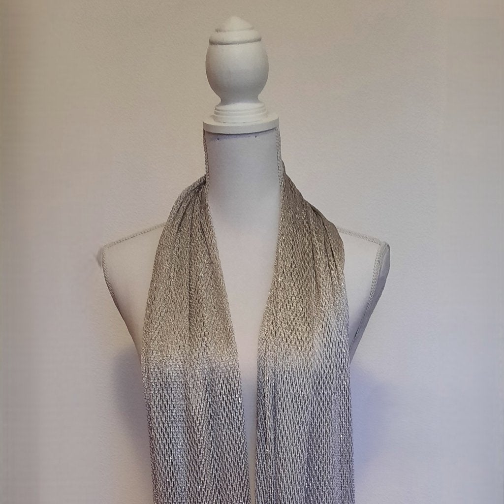 Extra lang STOLA ZILVER METALLIC OMSLAGDOEK 215x50 cm SHAWL, Kleding | Dames, Overige typen, Overige kleuren, Maat 46/48 (XL) of groter