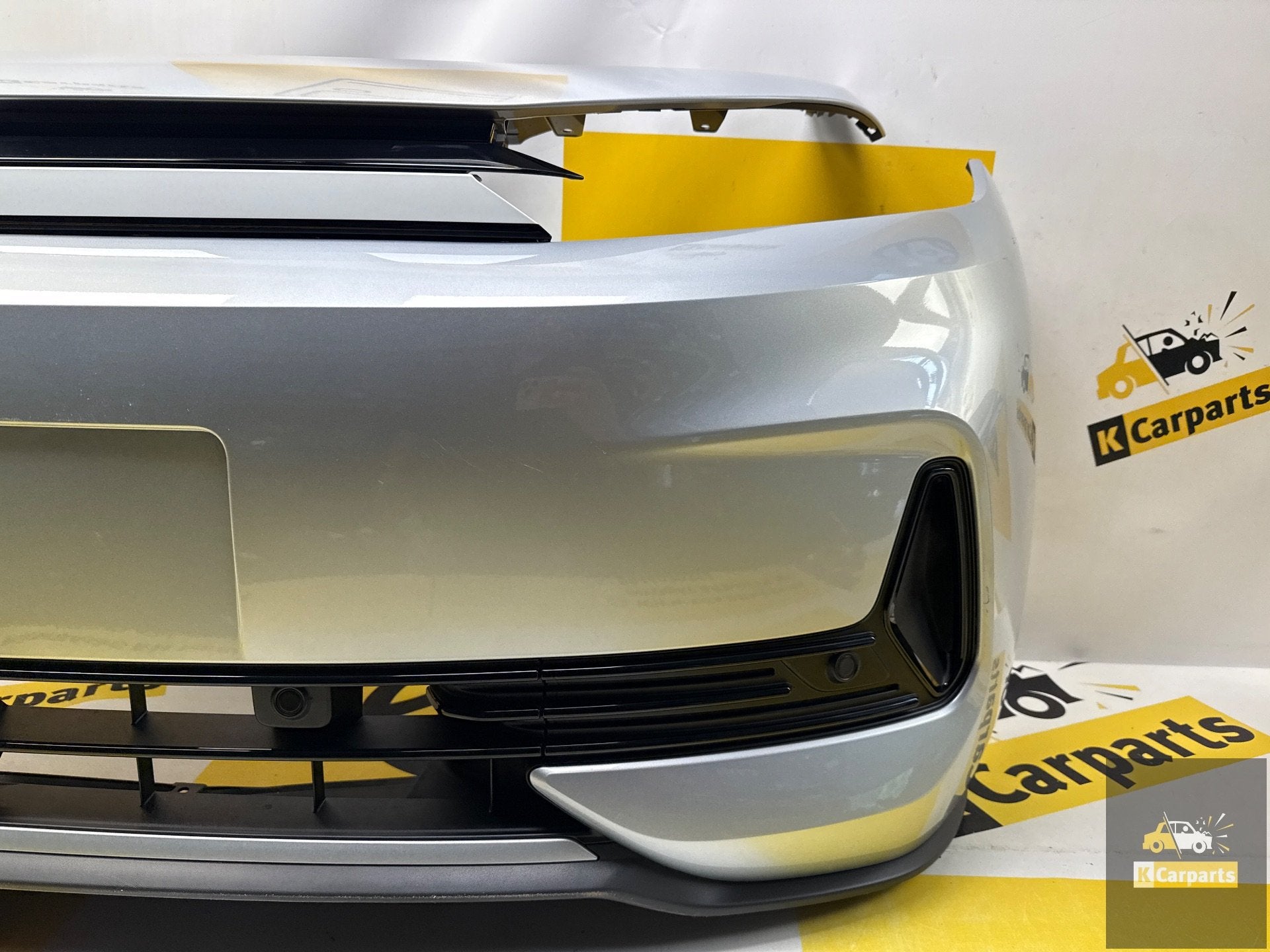 VW ID3 NEO VOORBUMPER 4PDC 10A807221C Facelift, Gebruikt, Volkswagen AG, Bumper, Berliner Ring 2
38440  Wolfsburg, DE