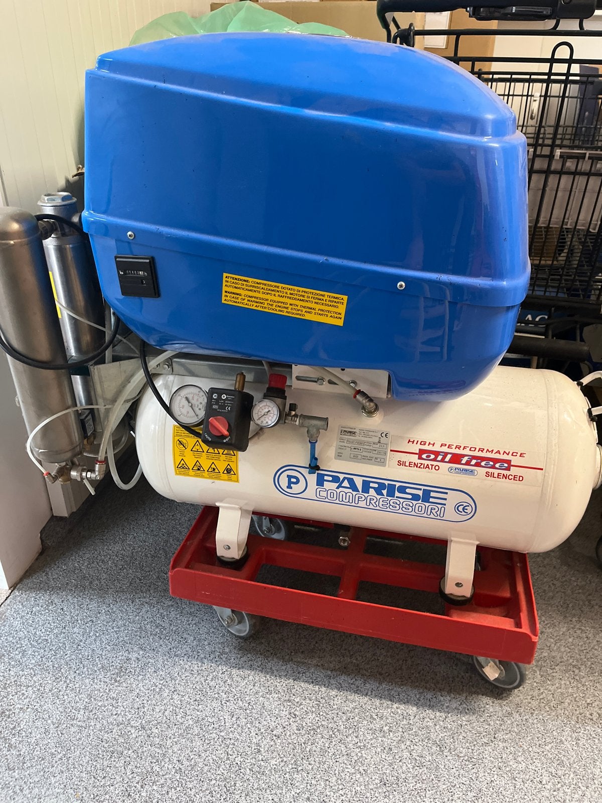 Parise Compressor: Stille, Olievrije Luchtcompressor, 6 tot 10 bar, Ophalen of Verzenden, Zo goed als nieuw, 25 tot 100 liter