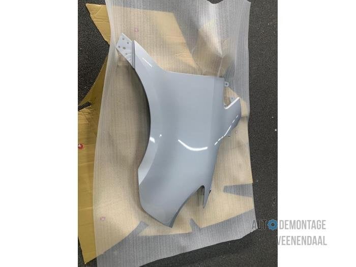 Scherm rechts-voor van een Mercedes Sprinter (9775), -, Nieuw, Ophalen of Verzenden, -