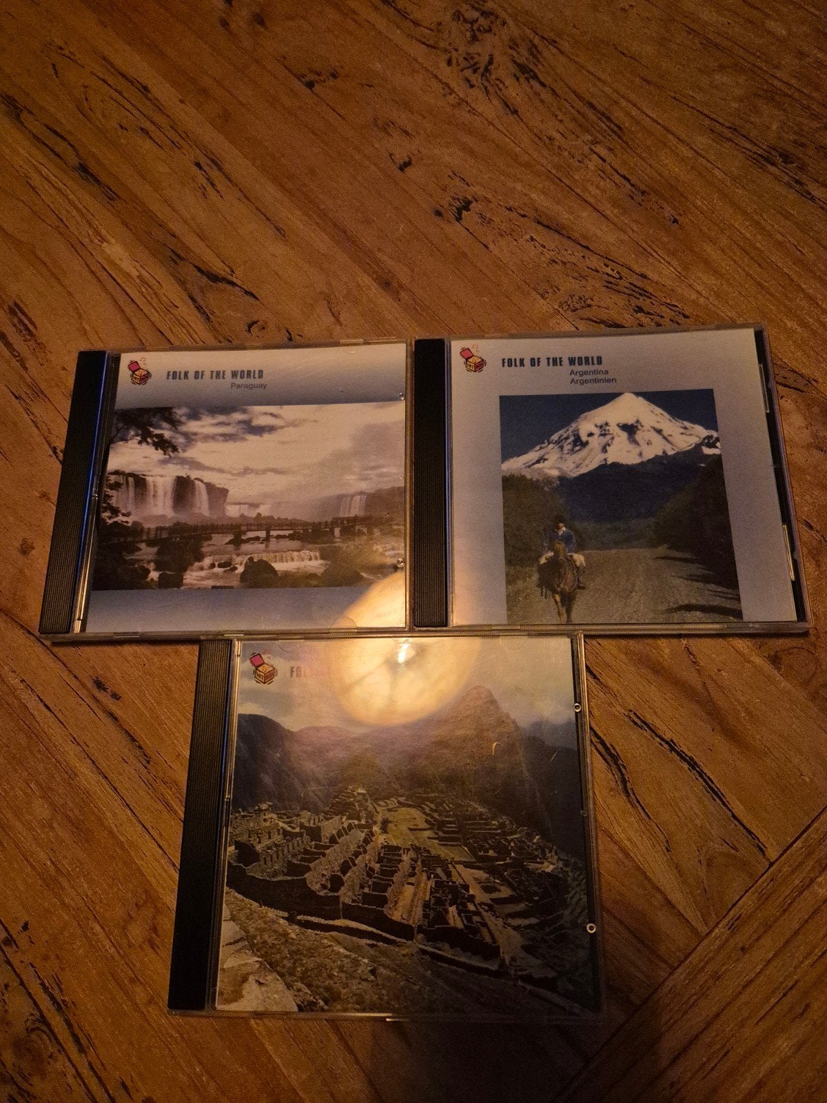 FOLK OF THE WORLD - 3 Verzamelcd's - 1€ pst, Ophalen of Verzenden, Gebruikt