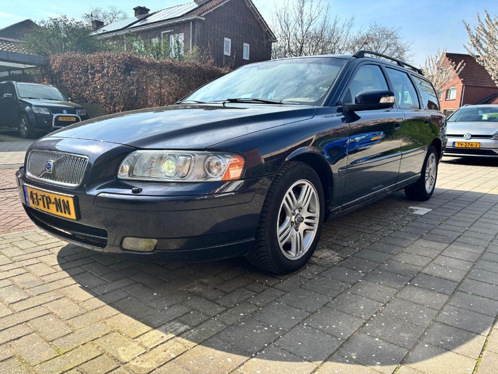 Volvo V70 2.5 T AUT 2006 Blauw, 1800 kg, Blauw, 2521 cc, Stationwagon