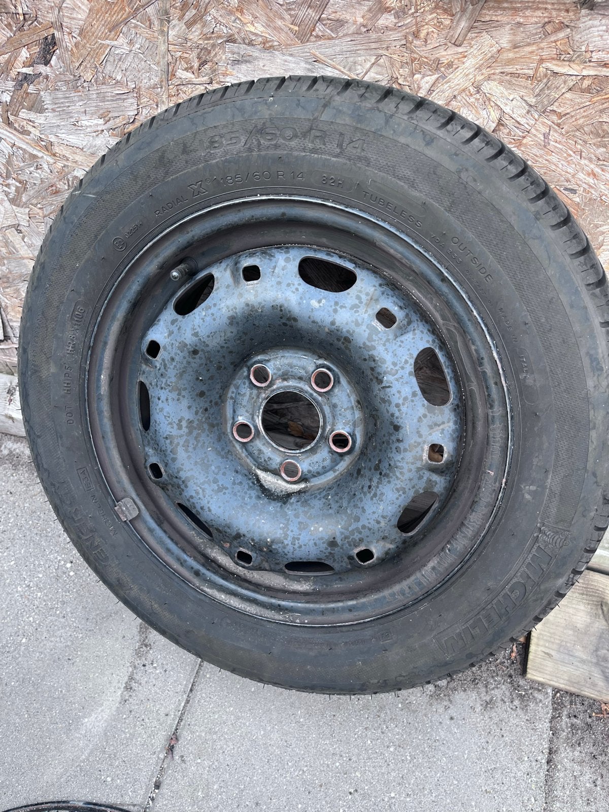 Michelin 185/60 R14 band op stalen velg, Ophalen of Verzenden, Gebruikt