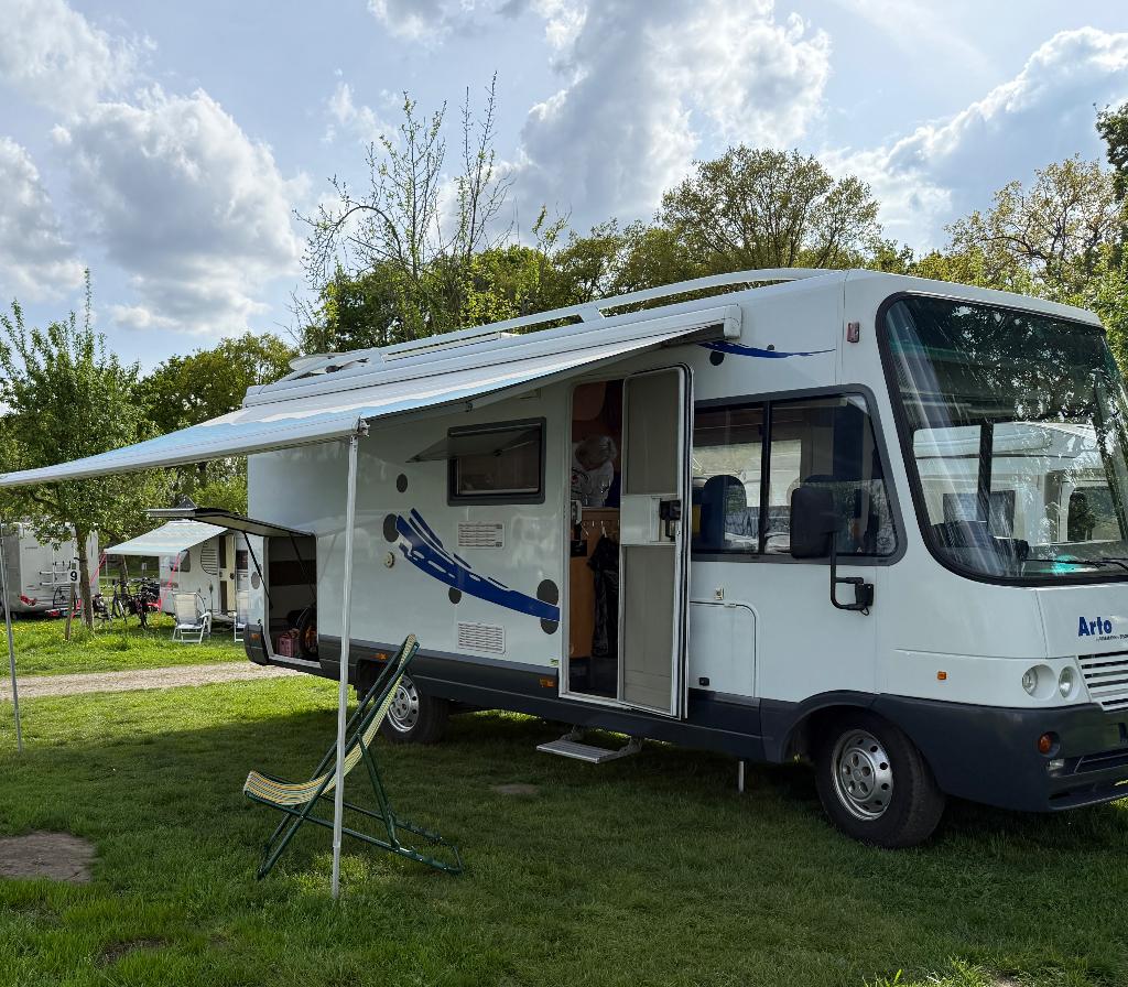Niesmann Bisschof Arto 69 - Level system - 5 pers., Caravans en Kamperen, Campers, Integraal, Luifel, Niesmann+Bischoff, Ringverwarming