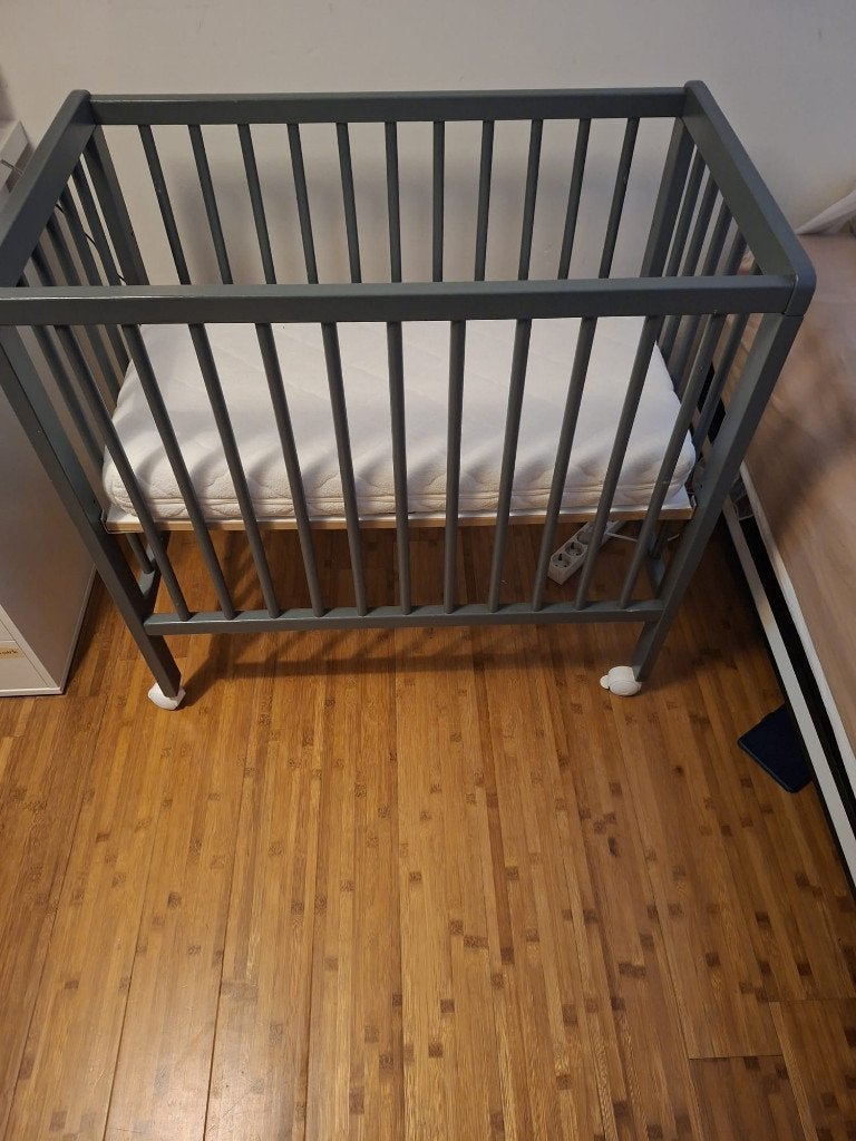 Babybedje, Ophalen, Zo goed als nieuw, Ledikant
