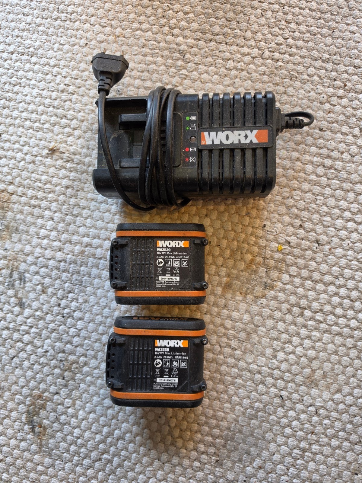 Worx WA3539 Accu's (2x) en WA3860 Oplader - 16V Li-ion, Ophalen of Verzenden, Gebruikt, Overige merken, Overige typen