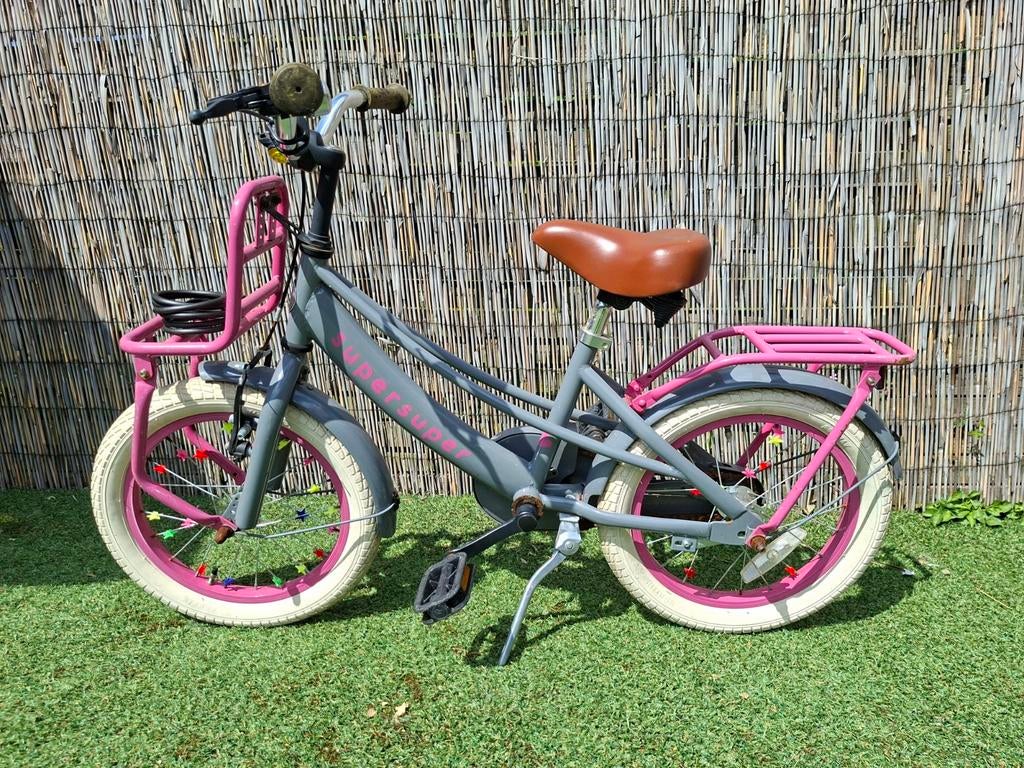 Fiets 16 inch, Fietsen en Brommers, Fietsen | Meisjes, Gebruikt, Super Super Lola, Ophalen of Verzenden, Handrem