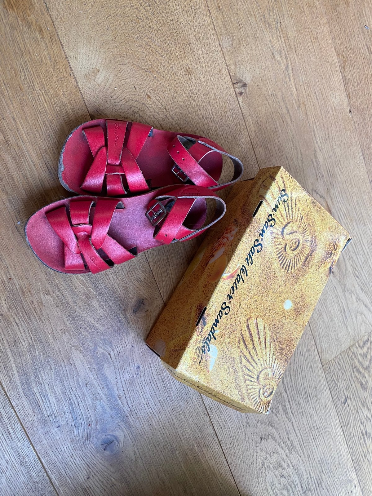 Salt Water Sandals maat 26 maat 10 rood leren watersandalen, Ophalen, Gebruikt, Meisje, Overige typen