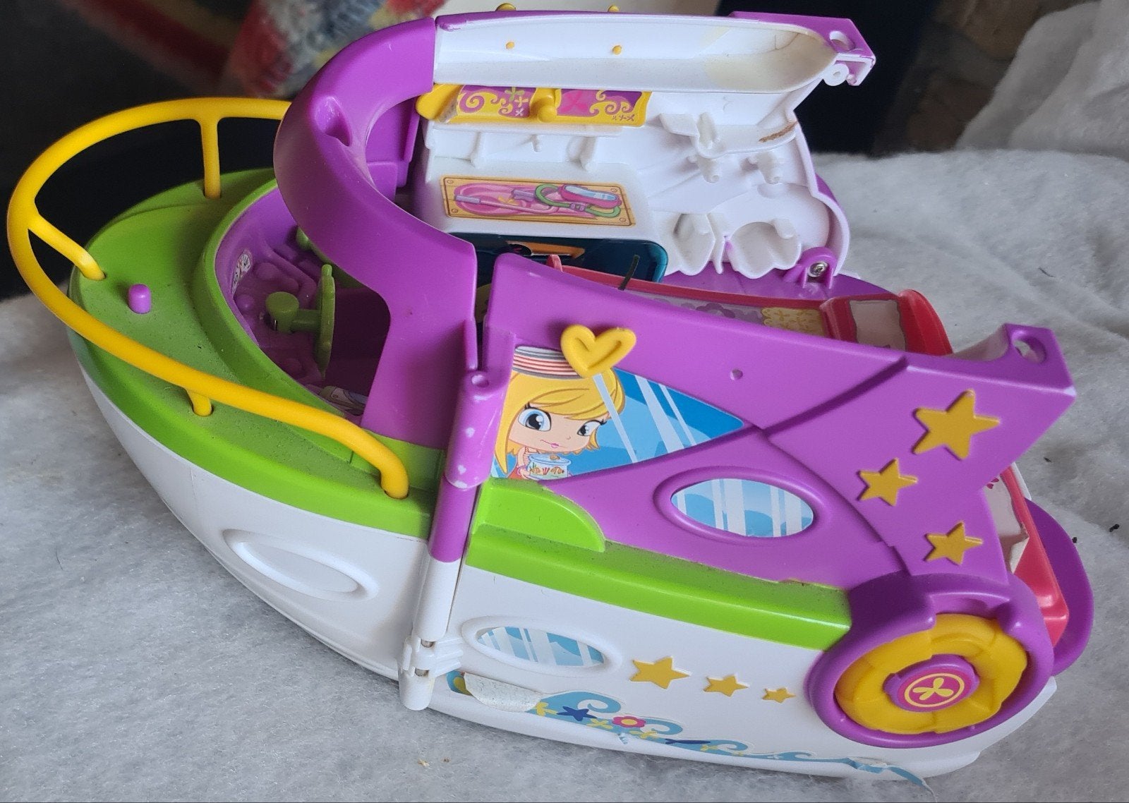 Polly Pocket camper met zwembad en pop, Ophalen of Verzenden, Gebruikt