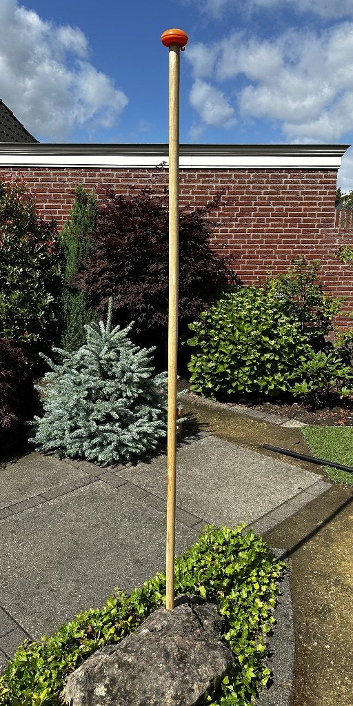 Vlaggenstok, hout, 2 meter en rond 29 mm (geslaagd, WK), Ophalen, Zo goed als nieuw