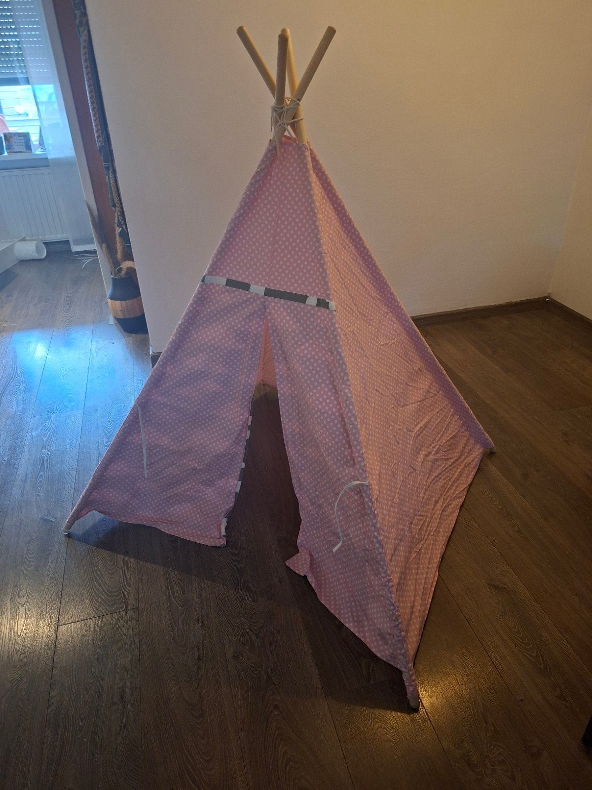 Roze tipi speeltent met wolkenraam voor kinderen, Ophalen, Gebruikt, Hout