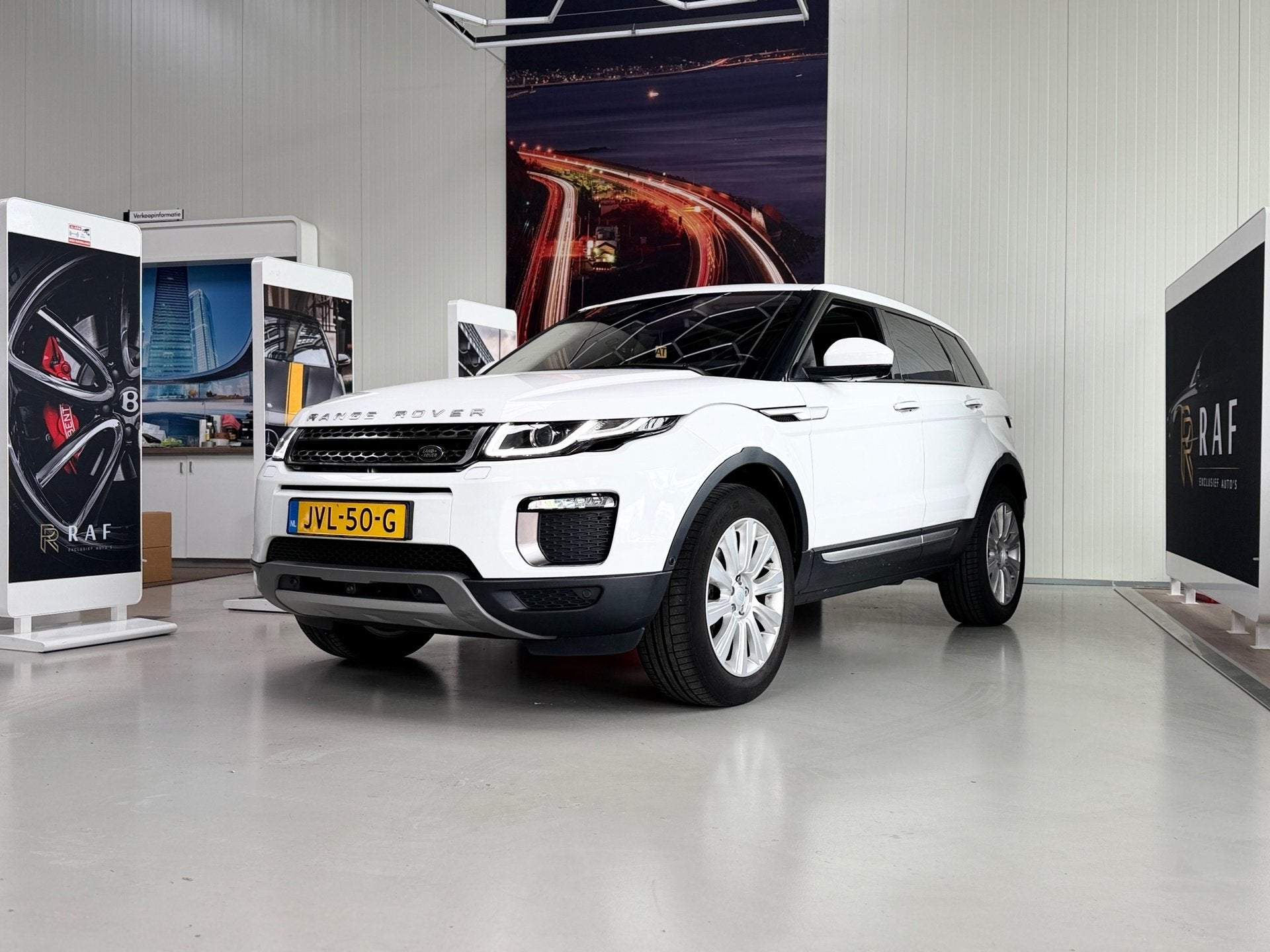 Land Rover Range Rover Evoque 2.0 eD4 Pure, Auto's, Automaat, 1800 kg, Zwart, 4 cilinders