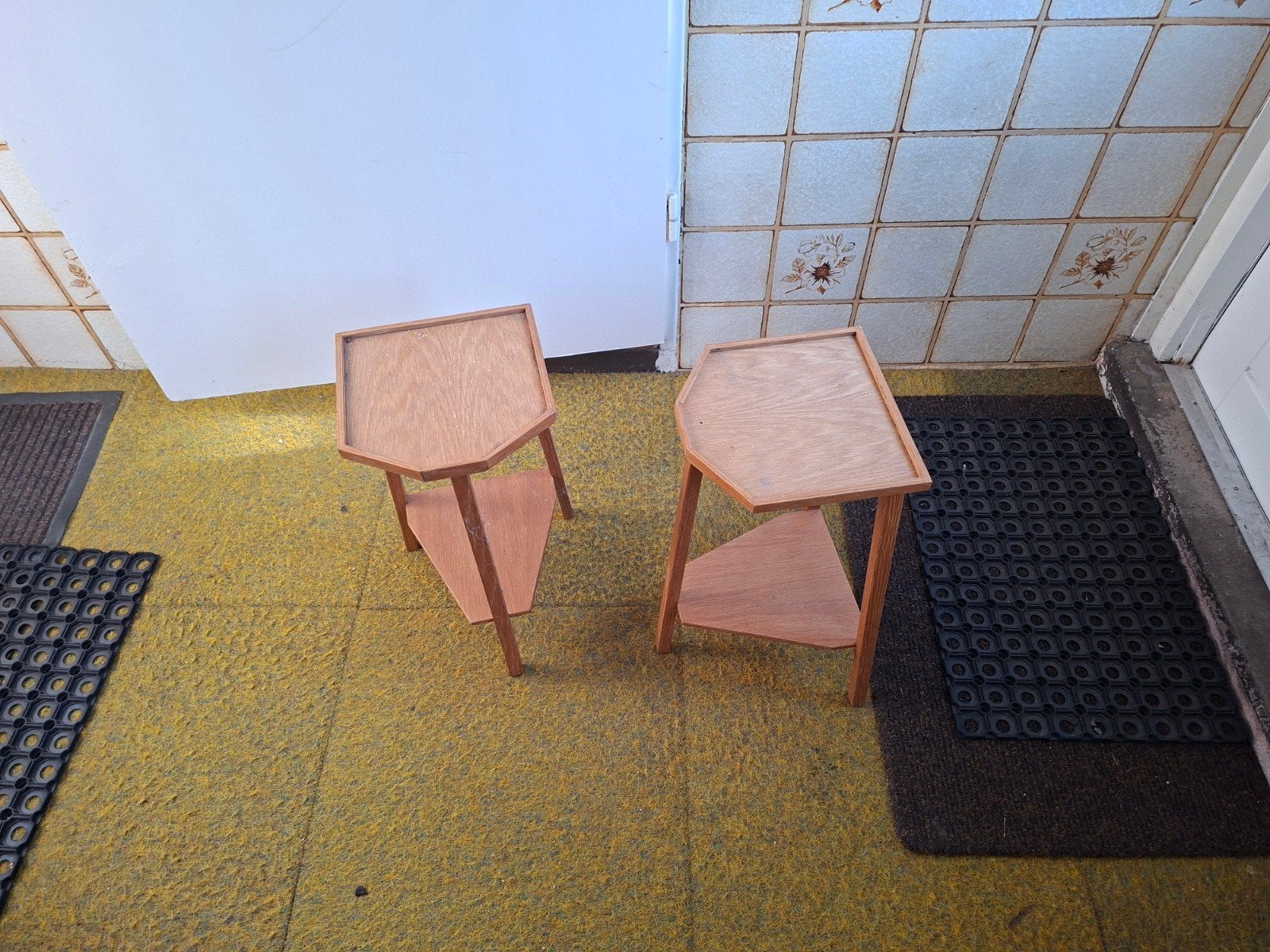 Set van 2 houten krukjes/bijzettafels, Huis en Inrichting, Ophalen, Gebruikt, Hout
