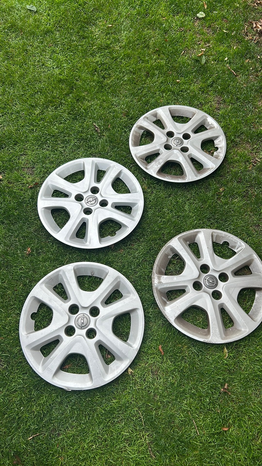Wieldoppen en stalen velge 15 inch, Auto diversen, Ophalen, Zo goed als nieuw