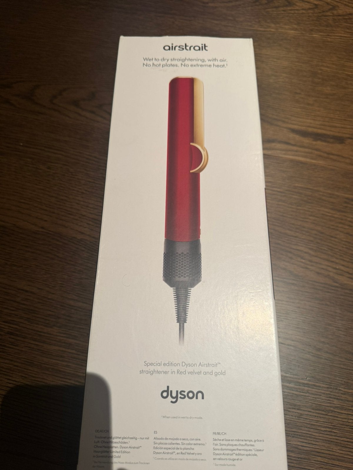 Dyson Airstrait - Red Velvet - Stijltang - Nieuwstaat / Spot, Ophalen of Verzenden, Zo goed als nieuw, Krultang of Stijltang