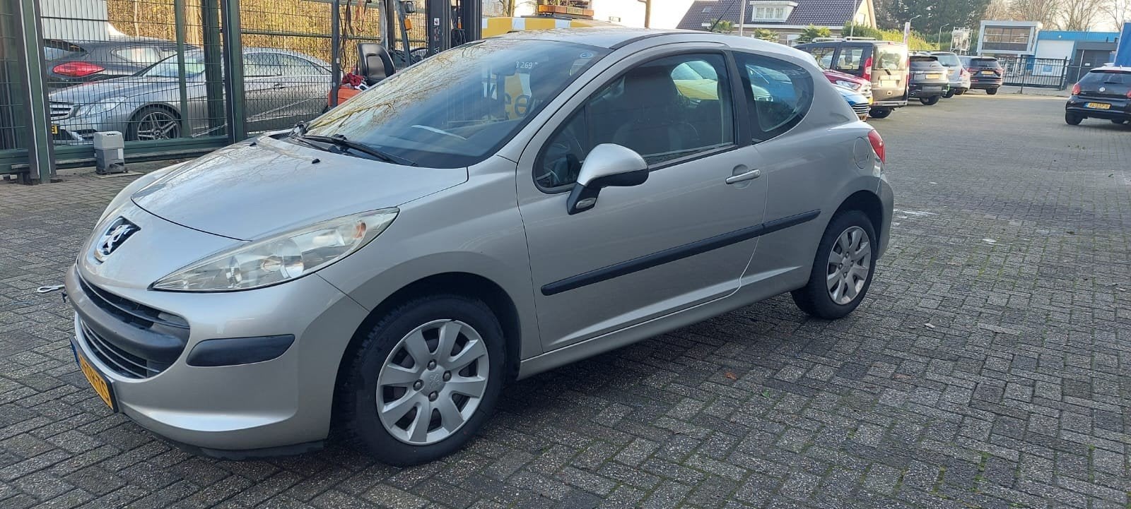 Peugeot 207 1.4-16V X-line EXPORT !, Auto's, Voorwielaandrijving, Zwart, 4 cilinders, Origineel Nederlands
