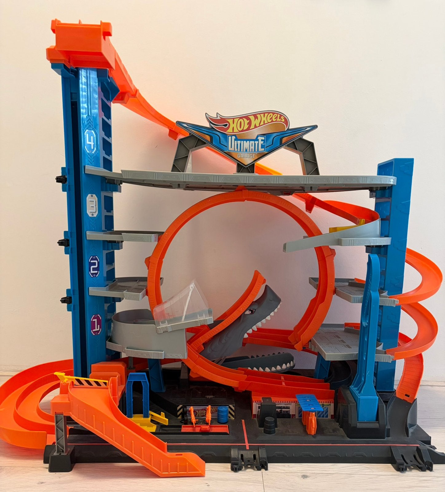 Hot Wheels Ultimate Garage met haai, Ophalen of Verzenden, Zo goed als nieuw