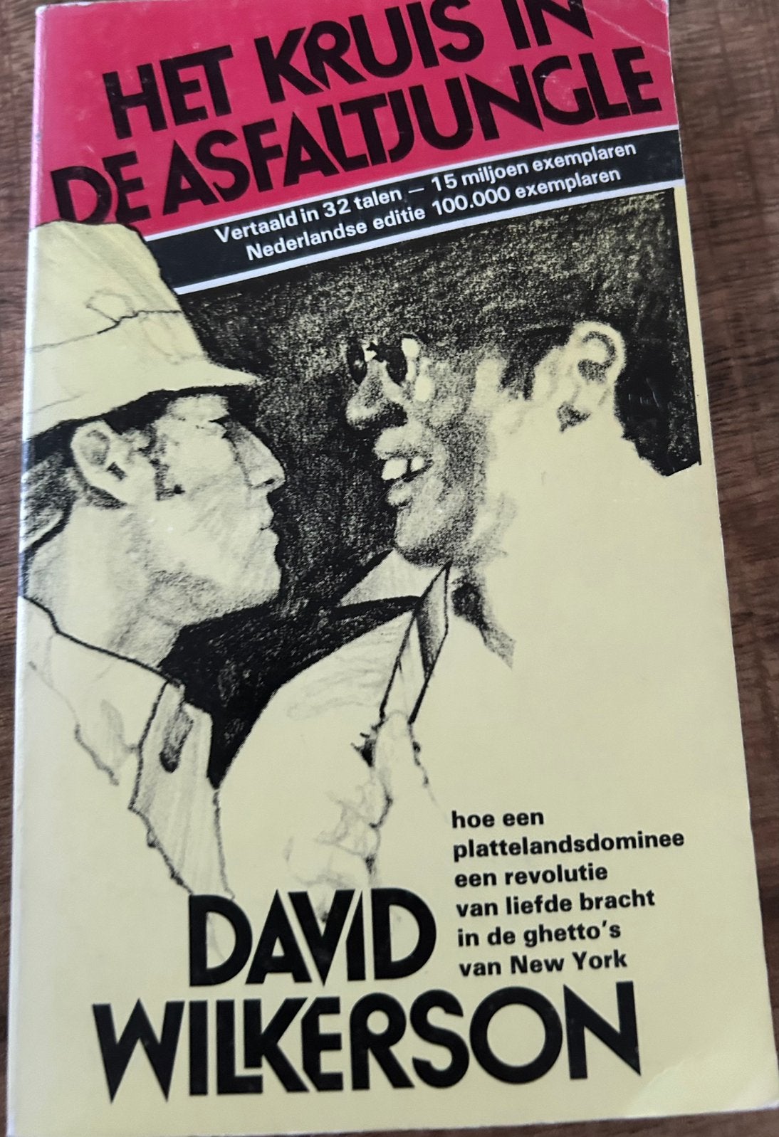 Het Kruis in de Asfaltjungle - David Wilkerson, Boeken, Ophalen of Verzenden, Gelezen